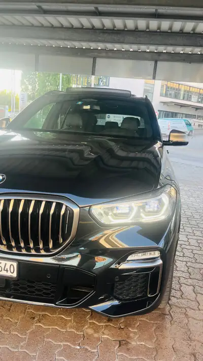 BMW X5 M50i xDrive — SUV coupé haute performance, 530 ch et seulement 44 000 km — Innenraum