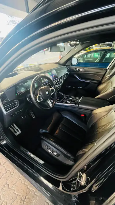 BMW X5 M50i xDrive — SUV coupé haute performance, 530 ch et seulement 44 000 km — Miniatur 7