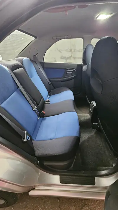 Subaru Impreza 2.0 Turbo WRX STi — Berline sportive 265 ch, transmission manuelle — Armaturenbrett