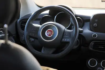 FIAT 500X 1.4 MultiAir City Cross 4x4 — Citadin urbain robuste et économe, 130'000 km — détail