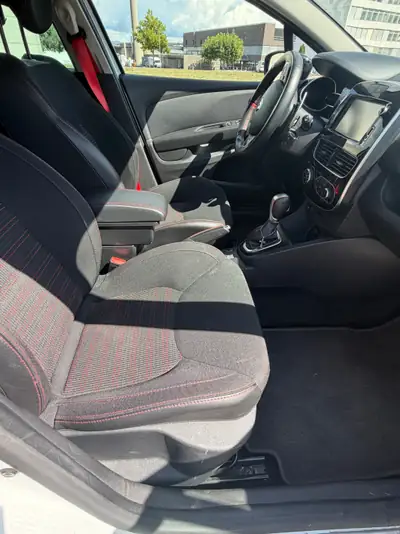Renault Clio RS 200 EDC — Sportive compacte, 200 ch et boîte auto — Thumbnail 8