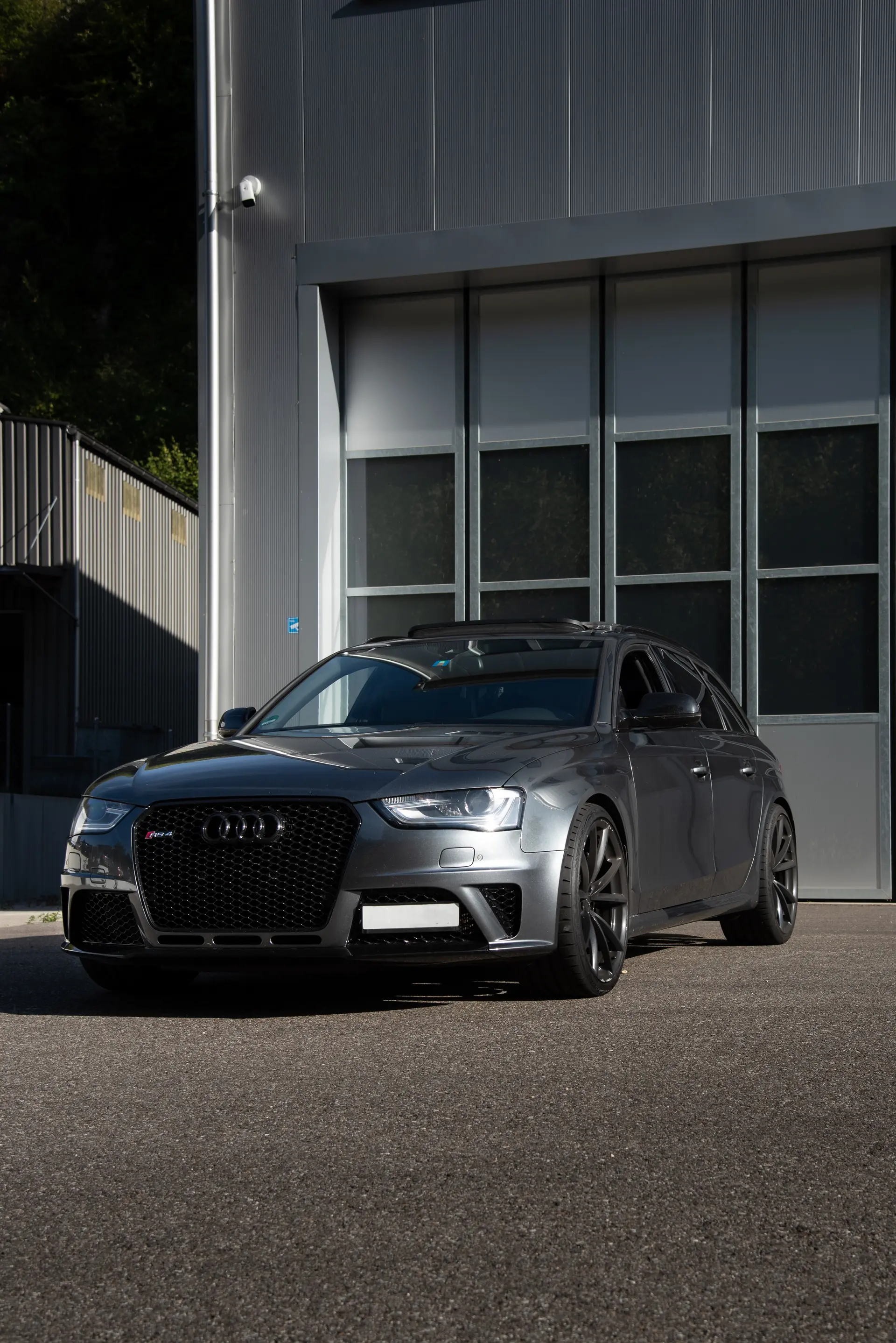 Audi RS4 4.2 V8 FSI Quattro — Break haute performance, révision complète