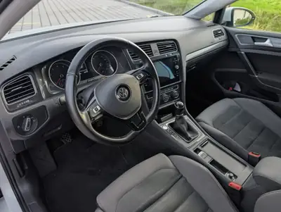 VW Golf 1.4 TSI R-Line — Compacte dynamique, essence économe et sans sinistre — dettaglio