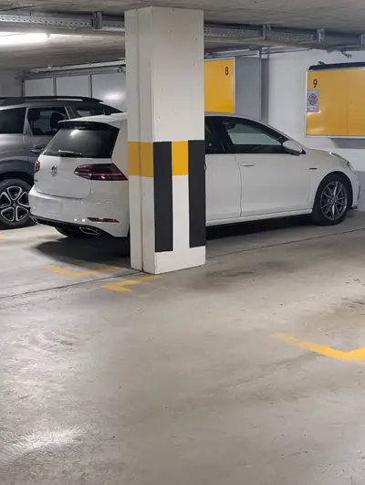 VW Golf 1.4 TSI R-Line — Compacte dynamique, essence économe et sans sinistre — Miniatura 13