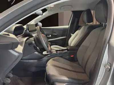 Peugeot 208 1.2 PureTech Allure — Citadine dynamique, moteur écologique et faible kilométrage — dettaglio
