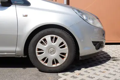 Opel Corsa 1.4 TP Enjoy — Citadine fiable avec capteur de stationnement, sans accident — tableau de bord
