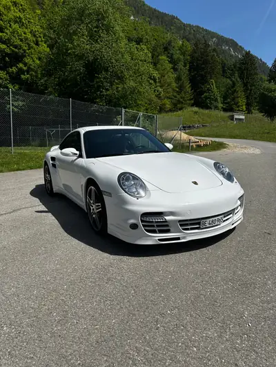 Porsche 911 Turbo 997.1 Cabriolet — 480 ch, toutes roues motrices, seulement 72 000 km — vista esterna