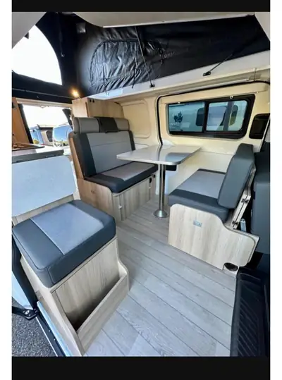 Ford Transit Custom Van Dreamer Capland — Aménagé camping, 28 500 km seulement — détail