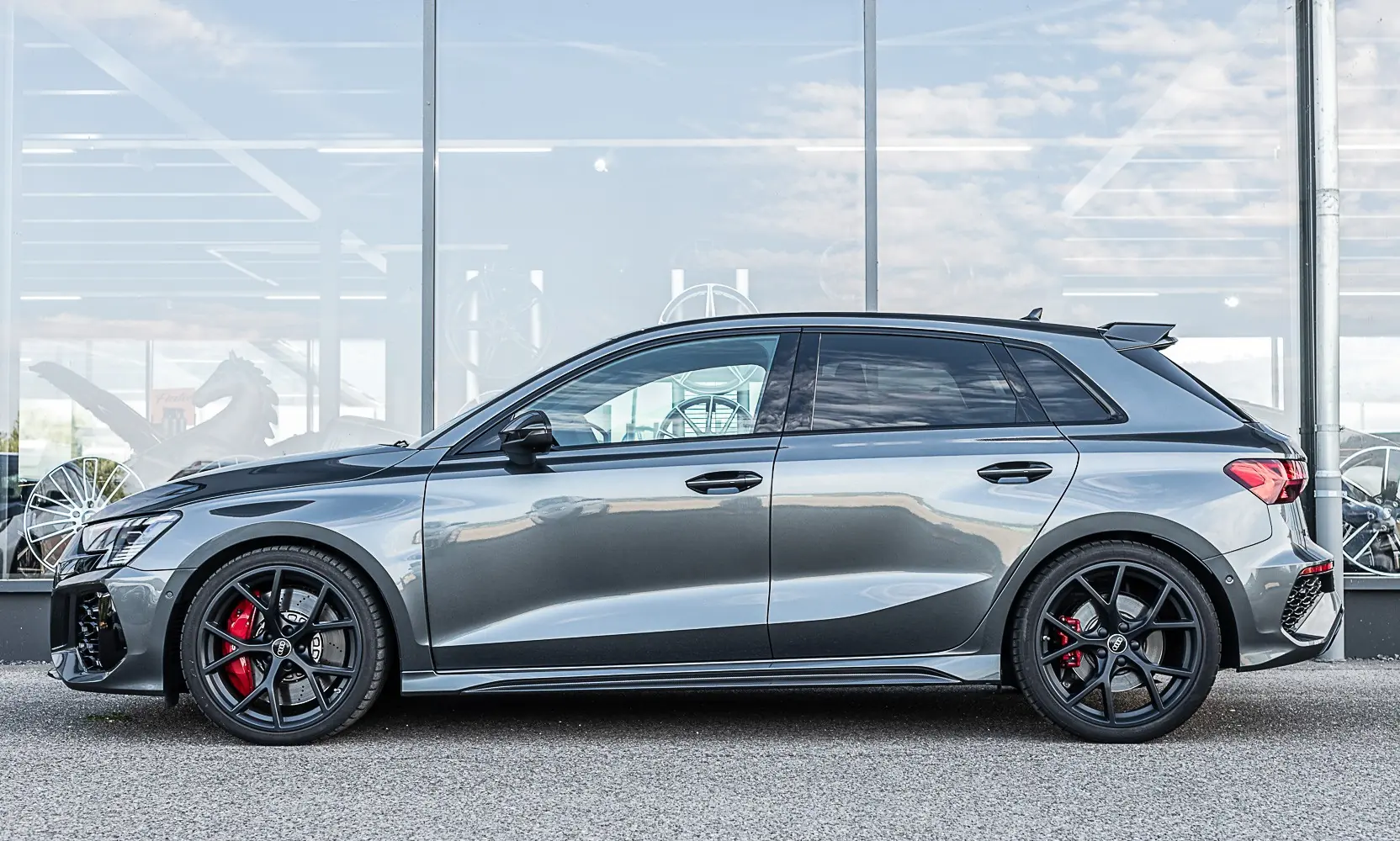 Audi RS3 Sportback 2.5 TSI Quattro — Pack Carbone, 400 ch, peu kilométré — vue extérieure