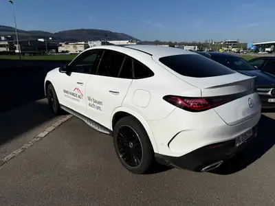 Mercedes-Benz GLC 300 e AMG Line 4matic — SUV hybride rechargeable premium, 35 000 km — fianco