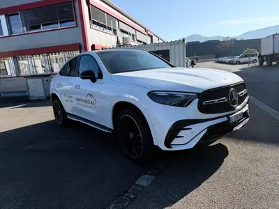 Mercedes-Benz GLC 300 e AMG Line 4matic — SUV hybride rechargeable premium, 35 000 km — interni