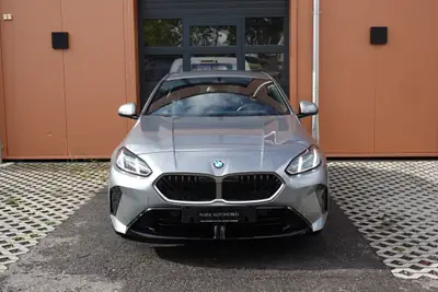 BMW 120 M Sport Steptronic — Sportivité urbaine, leasing dès 2,9% et garantie constructeur — Seitenansicht