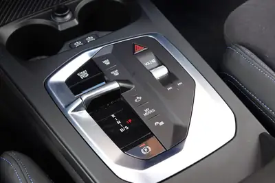 BMW 120 M Sport Steptronic — Sportivité urbaine, leasing dès 2,9% et garantie constructeur — Miniatur 16