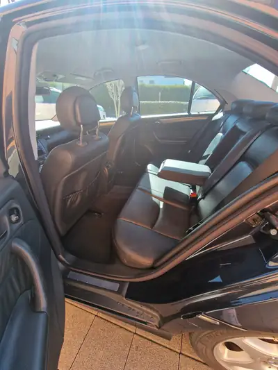 Mercedes-Benz C 200 Kompressor — Berline premium 2003, 79'000 km, sans sinistre — détail