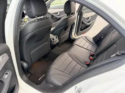 Mercedes-Benz C 220 d AMG Line — Diesel performant, entretien Mercedes, 99 650 km — Miniature 13