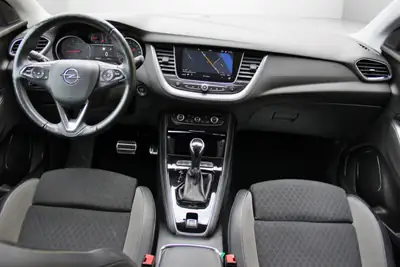 Opel Grandland X 1.2i Ultimate Automatik — SUV polyvalent, entretien économique et fiable — Miniatura 11