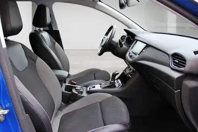 Opel Grandland X 1.2i Ultimate Automatik — SUV polyvalent, entretien économique et fiable — Miniatura 14