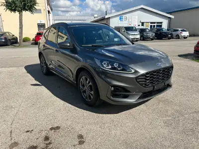 Ford Kuga 2.0 TDCi EcoBlue ST-Line X 4WD — SUV robuste, 4 roues motrices et équipements premium — vista esterna