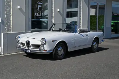 Alfa Romeo 2600 Touring Spider 1965 — Chef-d'œuvre cabriolet, véhicule de collection — Außenansicht