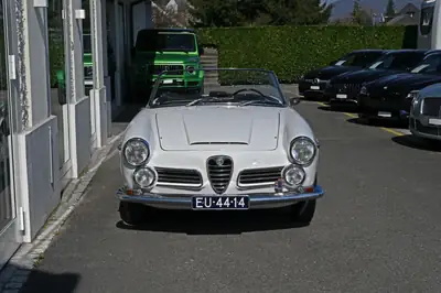 Alfa Romeo 2600 Touring Spider 1965 — Chef-d'œuvre cabriolet, véhicule de collection — Seitenansicht