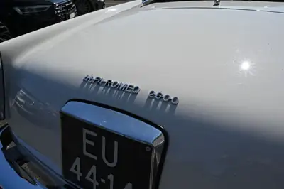 Alfa Romeo 2600 Touring Spider 1965 — Chef-d'œuvre cabriolet, véhicule de collection — Miniatur 9