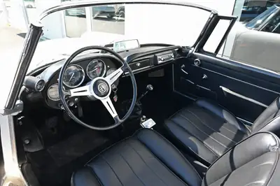 Alfa Romeo 2600 Touring Spider 1965 — Chef-d'œuvre cabriolet, véhicule de collection — Miniatur 11