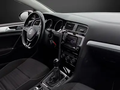 VW Golf 1.4 TSI Cup — Berline fiable, entretien complet inclus — Miniatura 10