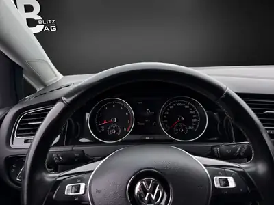 VW Golf 1.4 TSI Cup — Berline fiable, entretien complet inclus — Miniatura 12
