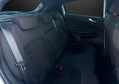 Alfa Romeo Giulietta 2.0 JTDM 170 PS — Diesel dynamique, état exceptionnel, garantie incluse — Miniatur 13