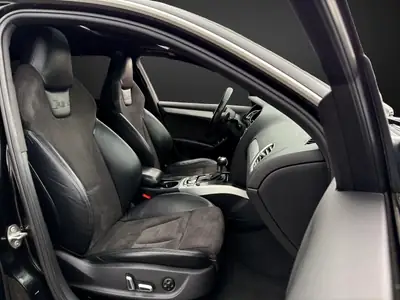 Audi RS4 Avant 4.2 FSI V8 quattro — Berline de prestige, 450 ch et contrôle MFK récent — Miniatur 9