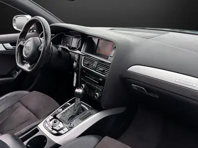 Audi RS4 Avant 4.2 FSI V8 quattro — Berline de prestige, 450 ch et contrôle MFK récent — Miniatur 10