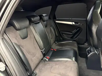 Audi RS4 Avant 4.2 FSI V8 quattro — Berline de prestige, 450 ch et contrôle MFK récent — Miniatur 13