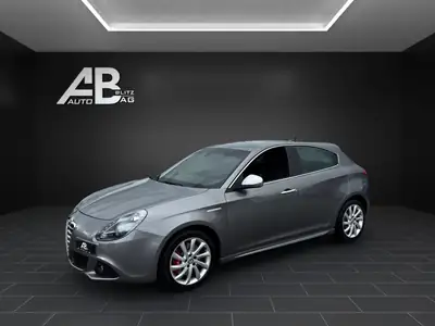 Alfa Romeo Giulietta 1.4 MultiAir Distinctive TCT — Élégance italienne, première main, service frais — côté