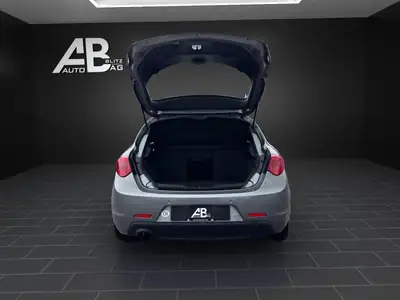 Alfa Romeo Giulietta 1.4 MultiAir Distinctive TCT — Élégance italienne, première main, service frais — Miniature 14