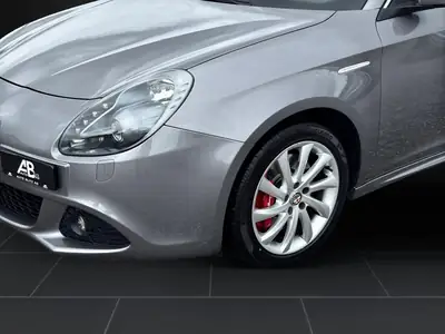 Alfa Romeo Giulietta 1.4 MultiAir Distinctive TCT — Élégance italienne, première main, service frais — Miniature 15