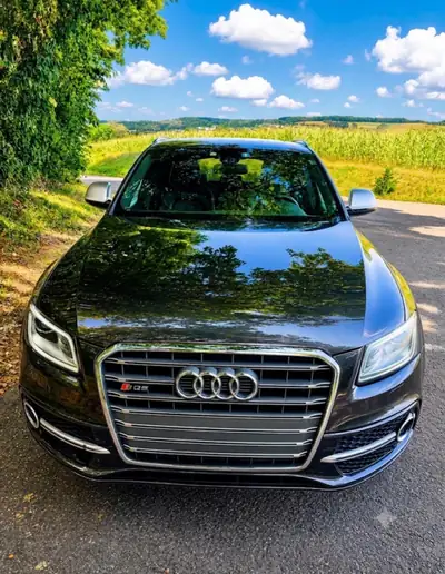 Audi SQ5 3.0 V6 Bi-TDI Quattro — SUV sportif, 313 ch, transmission automatique — vue extérieure