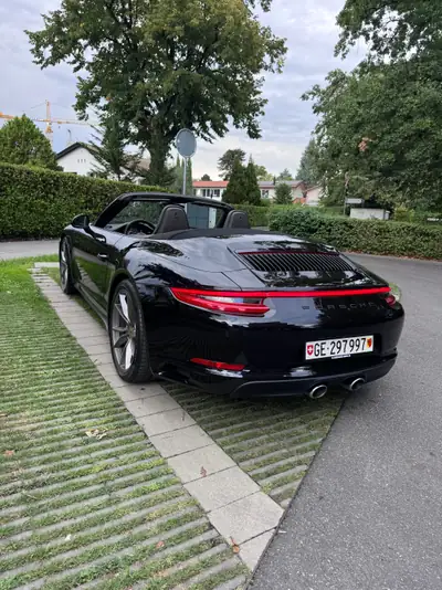 Porsche 911 Carrera 4S Cabriolet — Roadster sportif 420 ch, entretien complet — arrière