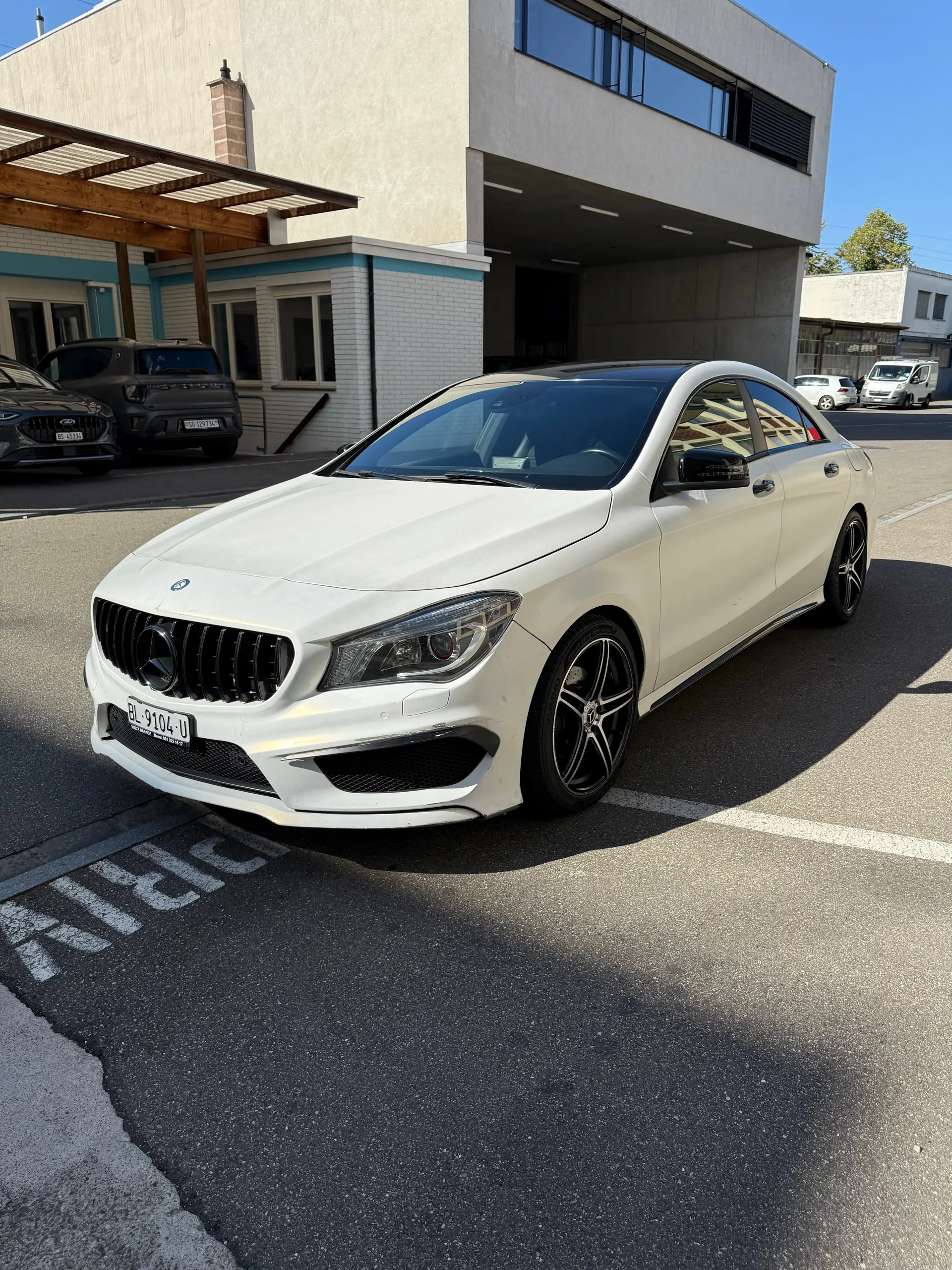 Mercedes-Benz CLA 200 — Élégance compacte et motorisation efficace, 195'000 km