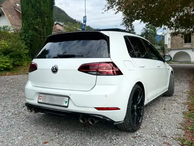 VW Golf R 2.0 TSI DSG 4Motion — Performance 300 ch, 2 jeux de roues, Akrapovič — arrière