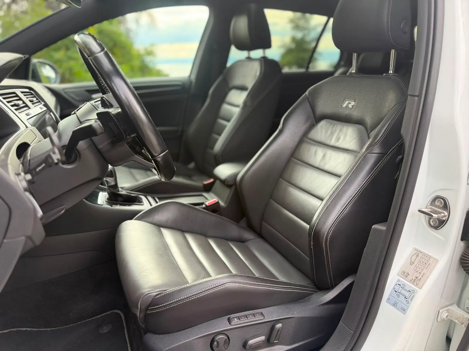 Volkswagen Golf 2019 occasion Brent — 4
