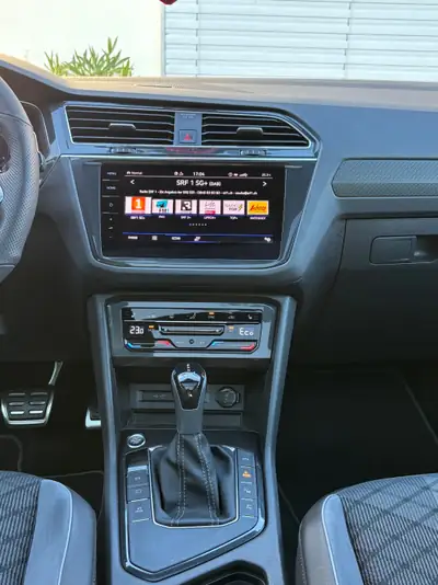 Volkswagen Tiguan PHEV R-Line — SUV hybride rechargeable 245 PS, toit panoramique, 39 800 km — Miniatura 9