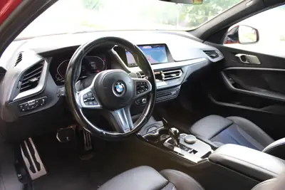 BMW 120i M Sport Steptronic — Berline sportive 2022, 178 ch et faible kilométrage — Miniature 9