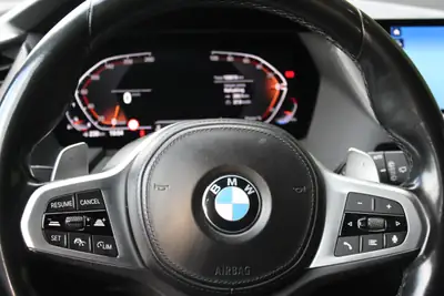 BMW 120i M Sport Steptronic — Berline sportive 2022, 178 ch et faible kilométrage — Miniature 11