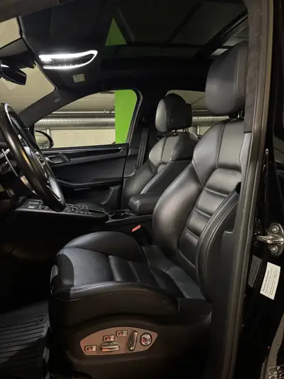 Porsche Macan 2.9 V6 Turbo — SUV haute performance avec garantie Porsche jusqu'en 2027 — Miniature 10