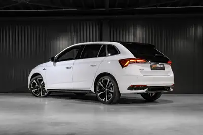 Skoda Scala 1.5 TSI Monte Carlo — Berline compacte dynamique, quasi neuve avec garantie constructeur — Seitenansicht