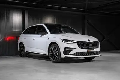 Skoda Scala 1.5 TSI Monte Carlo — Berline compacte dynamique, quasi neuve avec garantie constructeur — Armaturenbrett