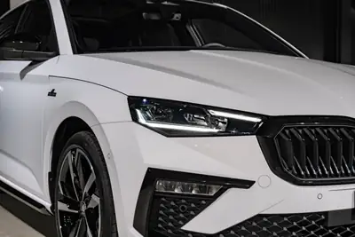 Skoda Scala 1.5 TSI Monte Carlo — Berline compacte dynamique, quasi neuve avec garantie constructeur — Miniatur 27