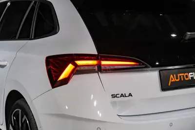 Skoda Scala 1.5 TSI Monte Carlo — Berline compacte dynamique, quasi neuve avec garantie constructeur — Miniatur 28
