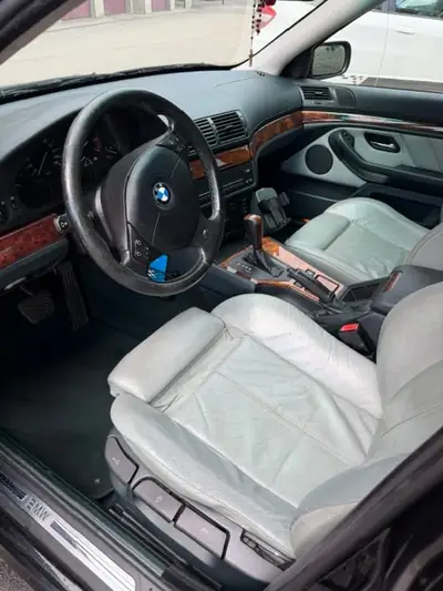 BMW 535i — Berline prestige 1998, 245 ch automatique, sans sinistre — Heckansicht
