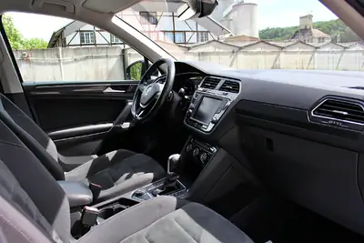 VW Tiguan 2.0 TDI 150 ch 4Motion — SUV robuste, diesel économe et tout-terrain — Miniature 13